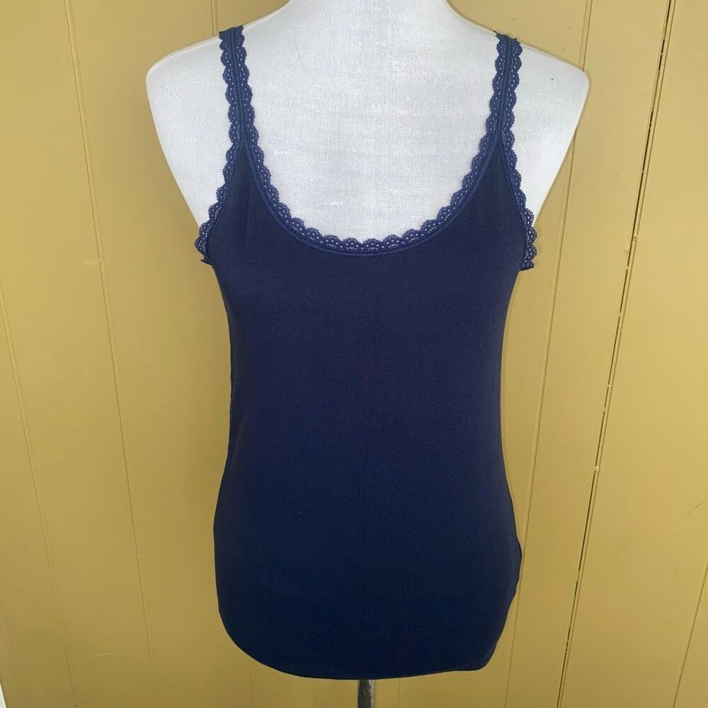 Style & Co women L scoopneck tank top w/lace straps navy blue